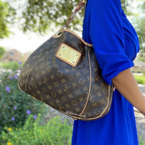 💖LIKE NEW 💖LOUIS VUITTON Galliera Bag - Picture 3 of 17